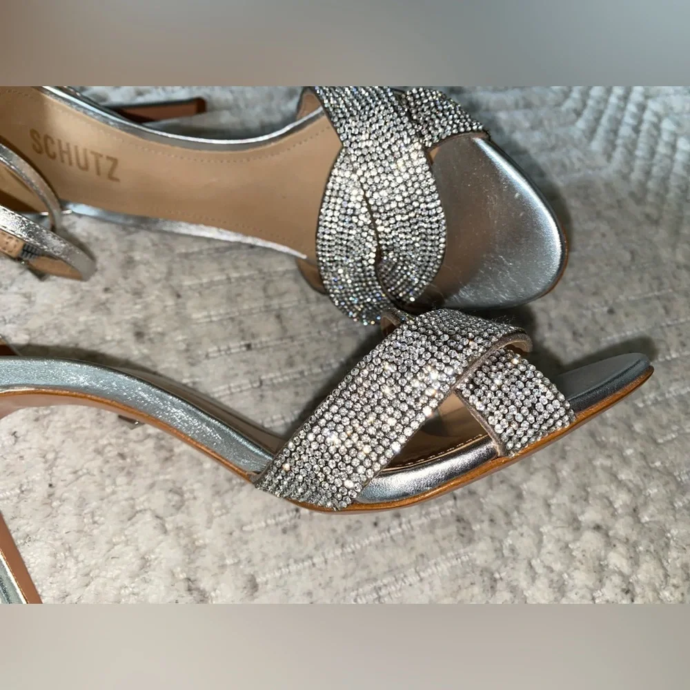 SCHUTZ JOLITA SILVER LEATHER SANDAL